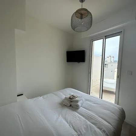 Superbe T2 En Dernier Etage أنتيب